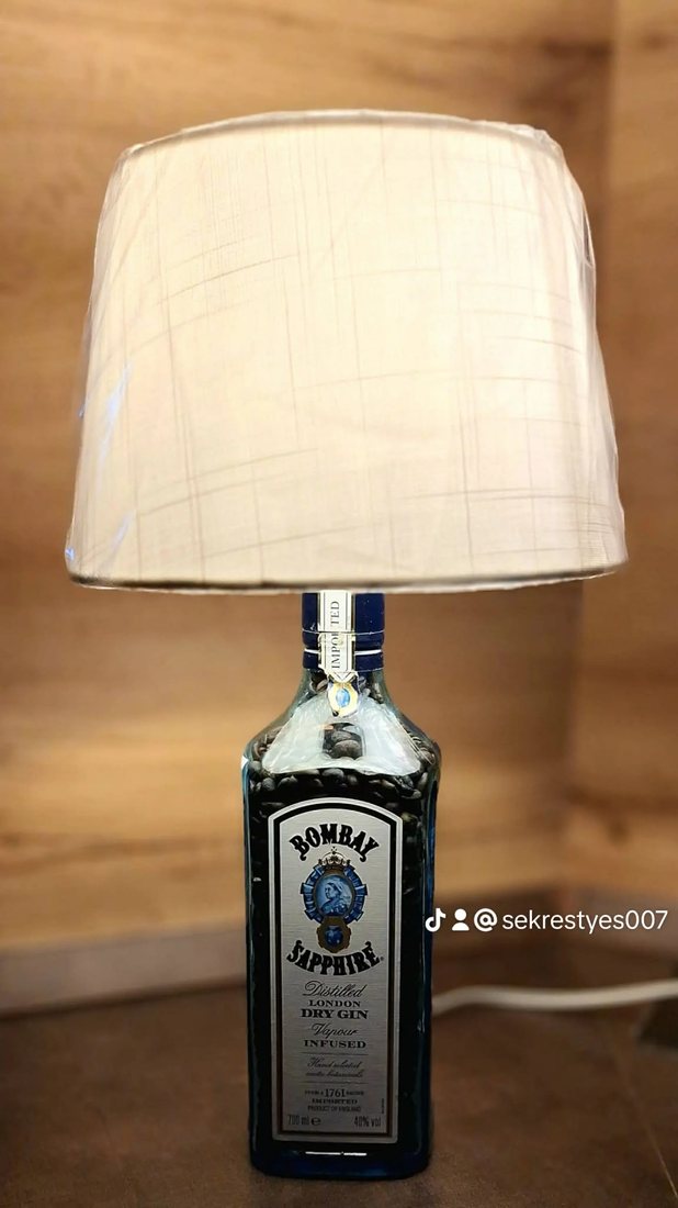 Bombay Sapphire ginlámpa